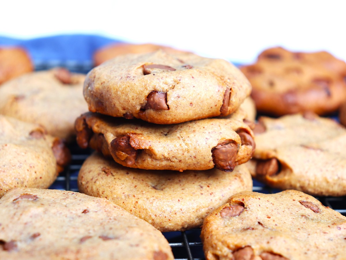 Almond Butter Choc Chip&nbsp;Biscuits